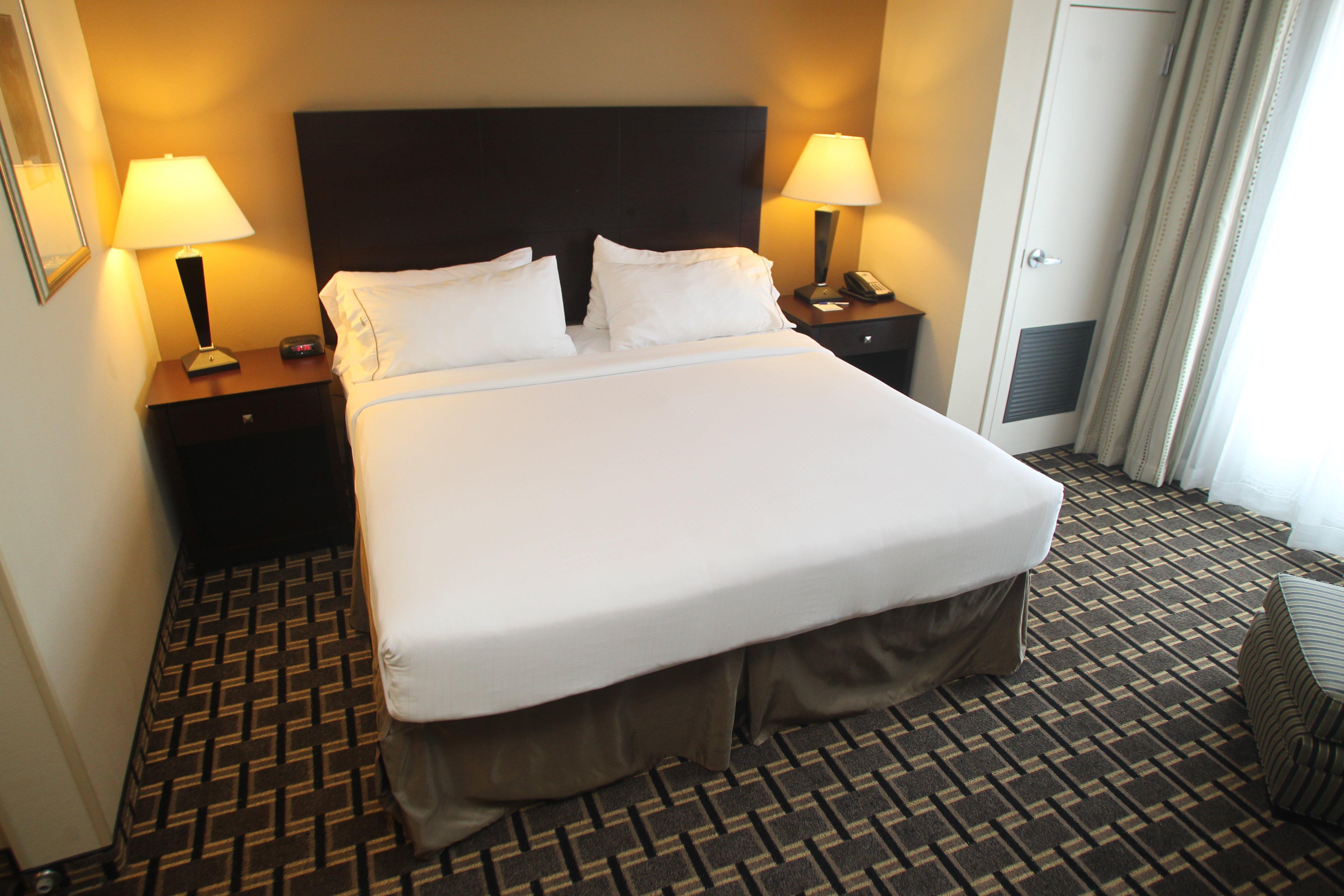 Holiday Inn Express Pembroke By Ihg Bagian luar foto